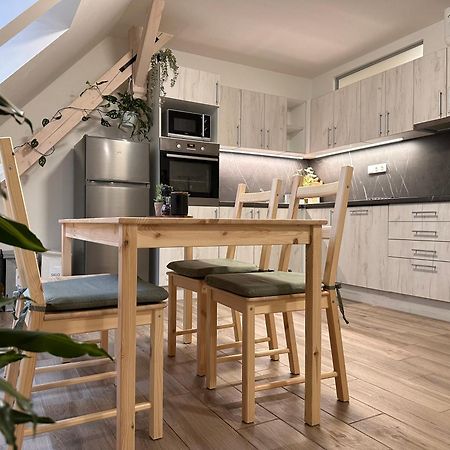 Apartmany Monastery Suites Zirec Dvůr Králové nad Labem Dış mekan fotoğraf