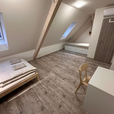 Apartmany Monastery Suites Zirec Dvůr Králové nad Labem Dış mekan fotoğraf