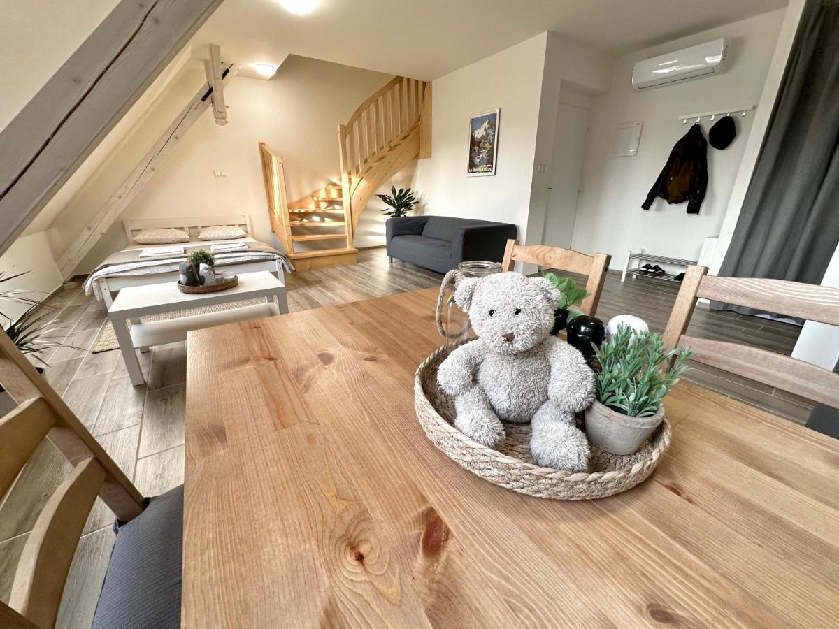 Apartmany Monastery Suites Zirec Dvůr Králové nad Labem Dış mekan fotoğraf