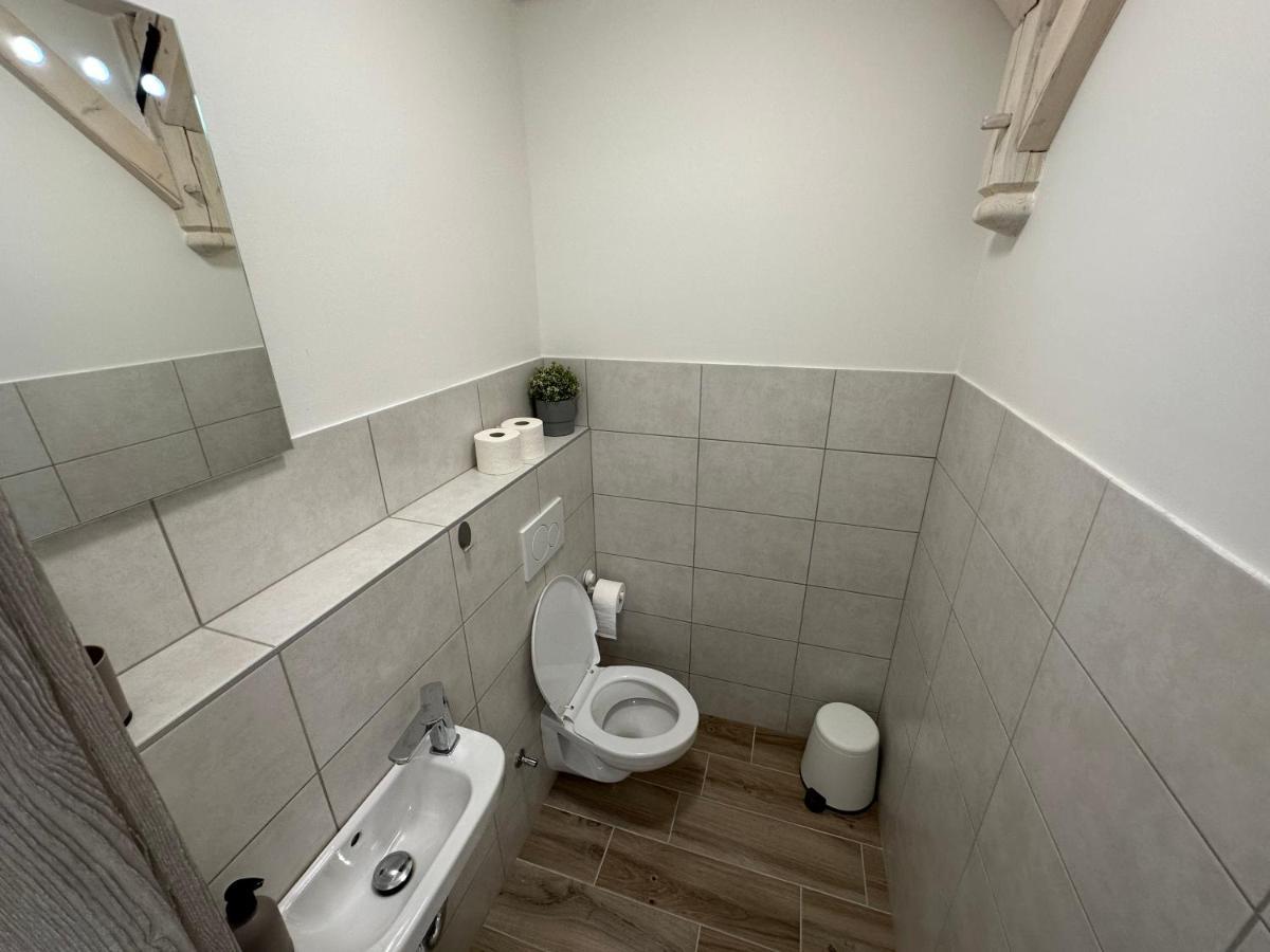 Apartmany Monastery Suites Zirec Dvůr Králové nad Labem Dış mekan fotoğraf