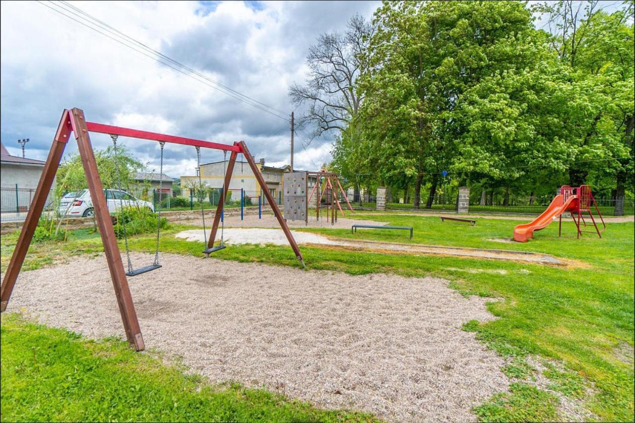 Apartmany Monastery Suites Zirec Dvůr Králové nad Labem Dış mekan fotoğraf